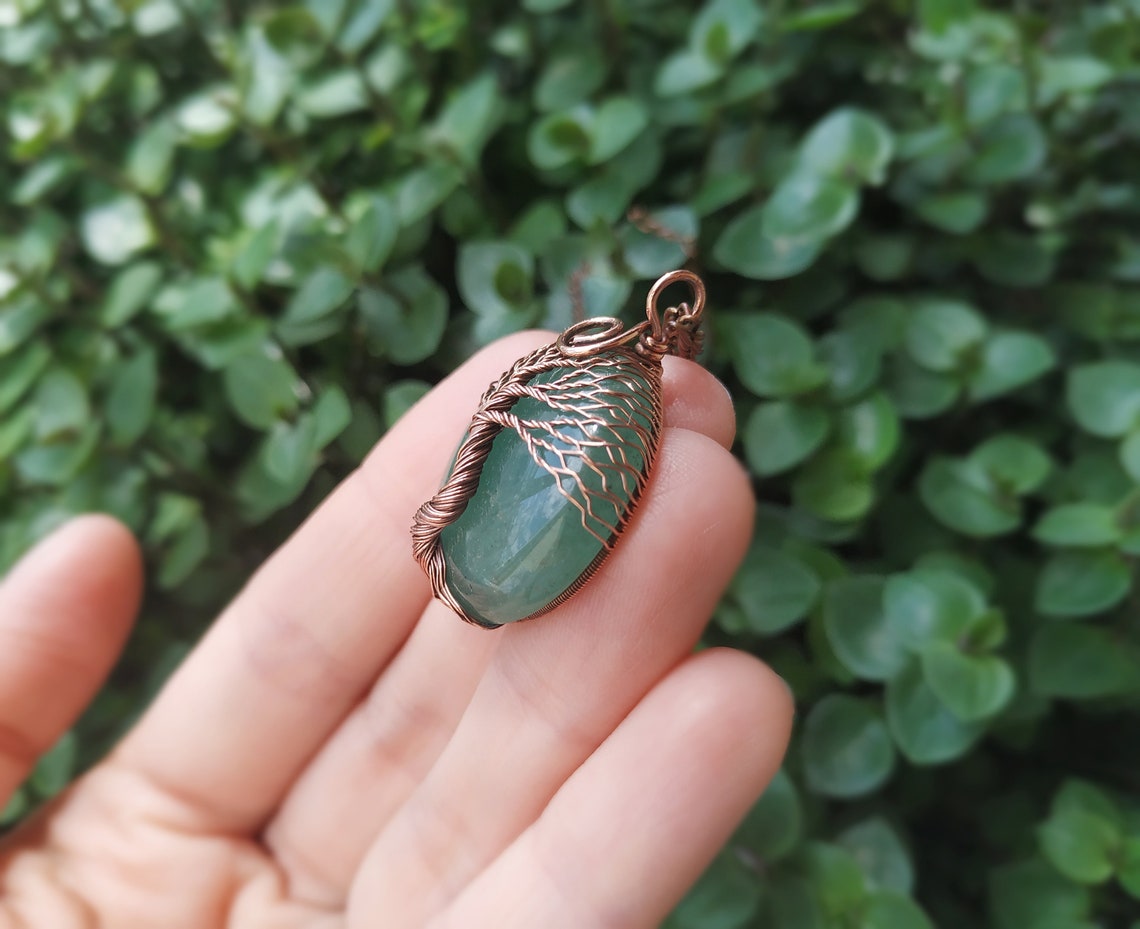 Collar de jade colgante árbol celta de la vida joyería de Etsy