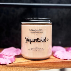 Shipwrecked 8oz Candle With Free Pin Inside - Pirates Water - Caribbean - Buried Treasure