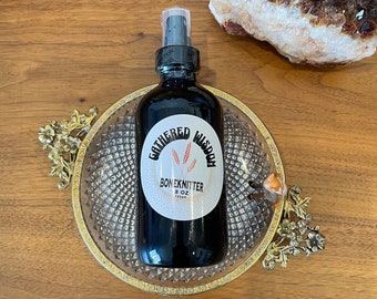 ORGANIC True COMFREY (8oz Amber Spray Glass) Boneknitter Oil Holistic VEGAN Tincture Comfrey Leaves, Stalks, & Roots Potent Free Shipping