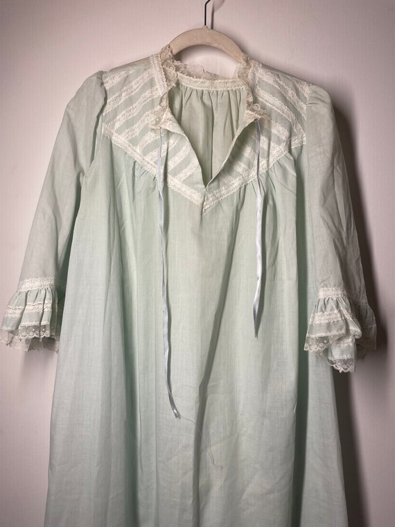 Vintage HANDMADE 1970's Pale Blue Nightgown XL | … - image 2