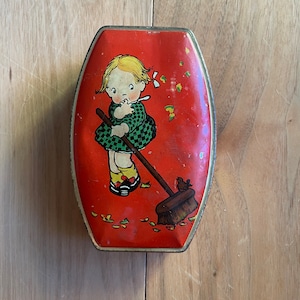 Caixa de lata vintage RILEYs dos anos 1930, Mabel Lucie Attwell, lata de caramelo, doces britânicos, caixa de lata inglesa, lata de criança fofa, lata de litografia adorável, latas colecionáveis
