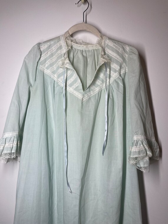 Vintage HANDMADE 1970's Pale Blue Nightgown XL | … - image 3