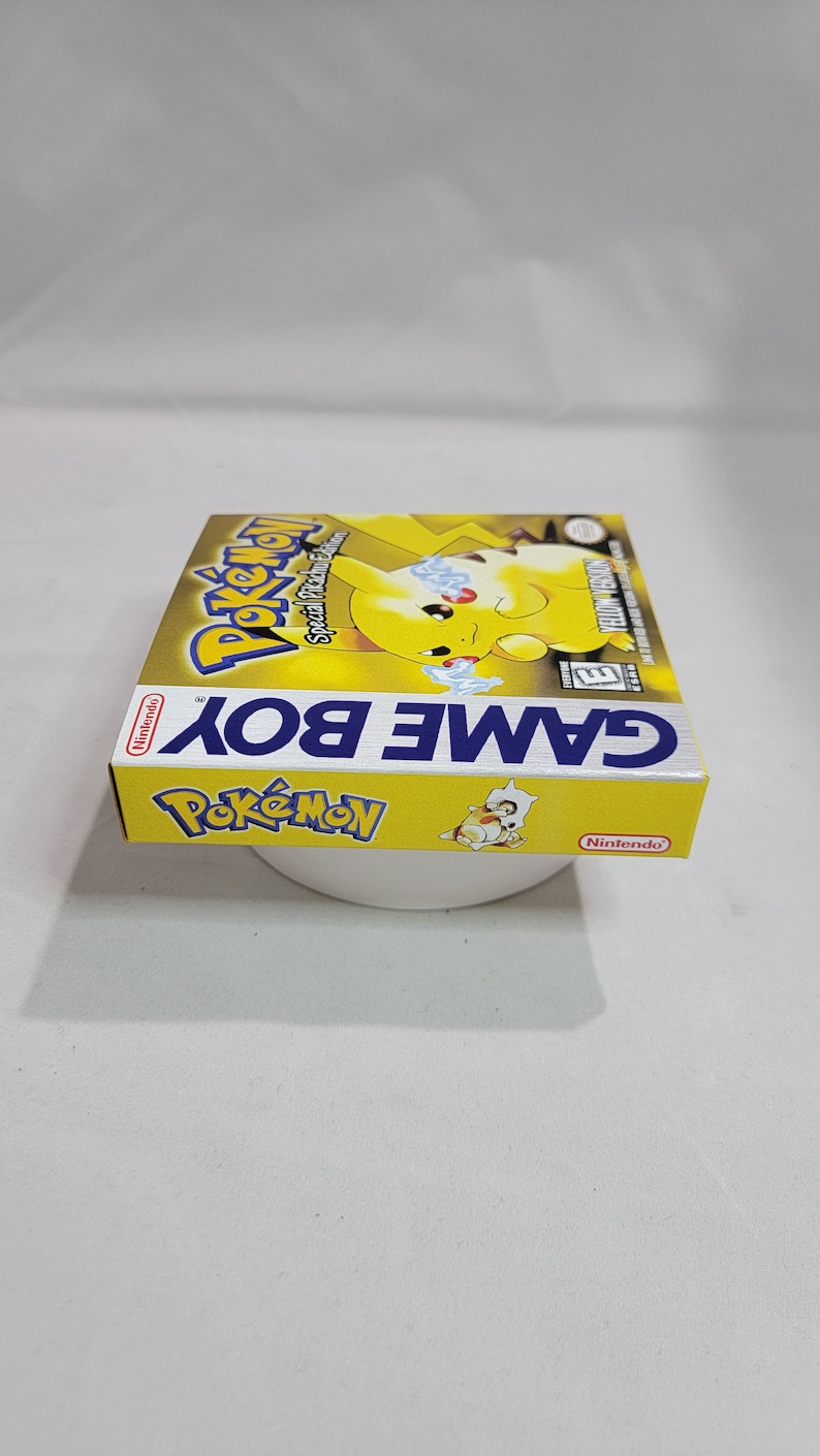 Pokémon Yellow | NTSC | Gameboy | GB | En | Reproduktionslåda och innerfack bild 3