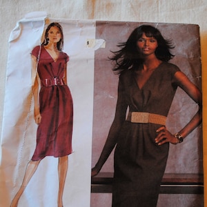Size 6 8 10 12 Vogue 1025 Sewing Pattern American Designer Anne Klein Misses Twist Front Lined Dress Bust 30.5&quot; 31.5&quot; 32.5&quot; 34&quot;