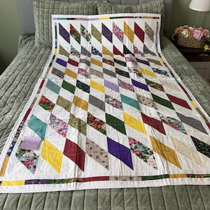Handmade Patchwork Quilt – Twin Size – 100% Cotton