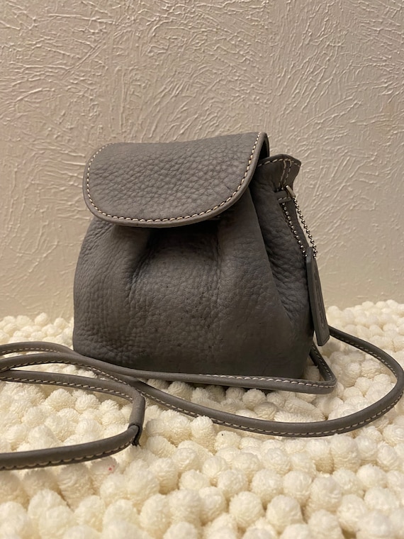 Sonoma Coach Bucket Bag – OMNIA