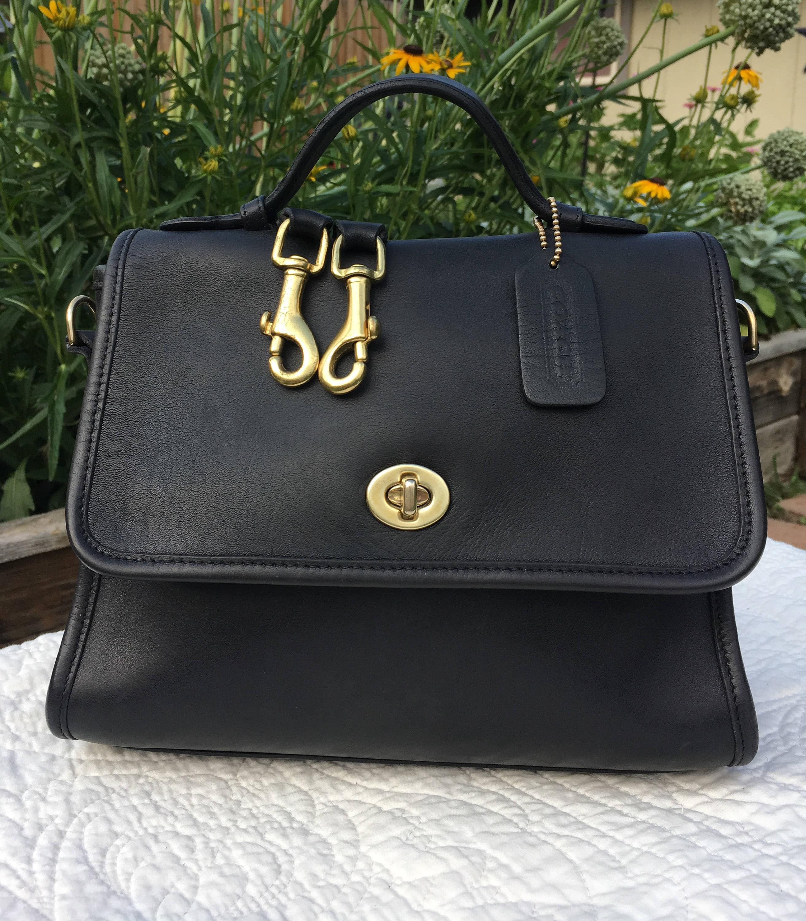 Coach court crossbody bag best sale