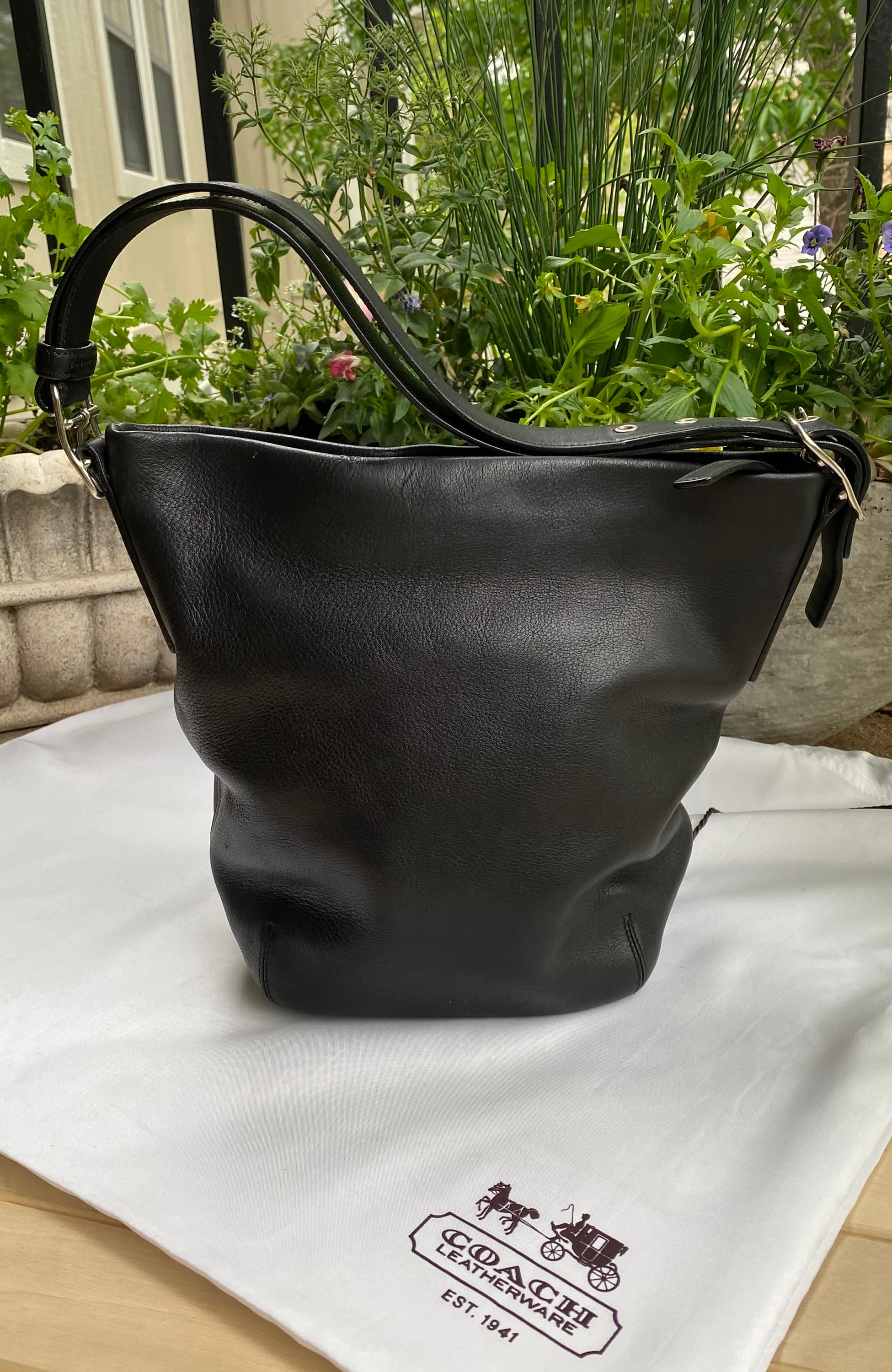 Vintage Coach Classic Black Leather HOBO Shoulder Bag