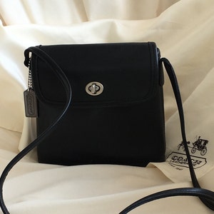 COACH - Vintage COACH Flap レザー メッセンジャー ブラックの