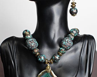 Tibetan Necklace with Agate Pendant, Agate Tibetan Necklace, Agate Gemstone Pendant, Vintage Tibetan Beads, Big Bold Green Agate Pendant