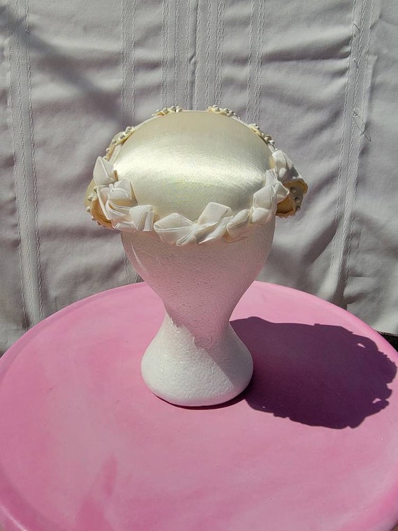 1950s Ivory Bridal Pillbox Hat - image 4