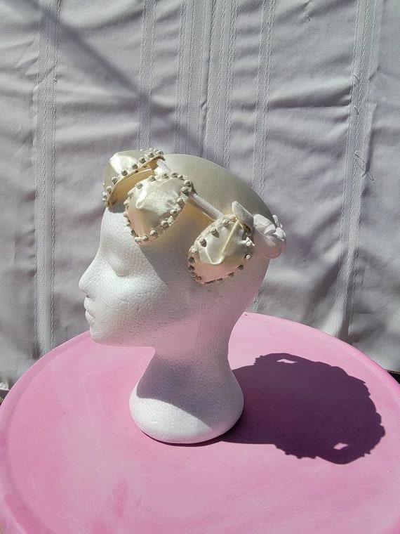 1950s Ivory Bridal Pillbox Hat - image 3