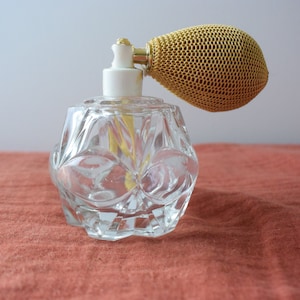Glass perfume sprayer and golden pump vintage perfume atomizer