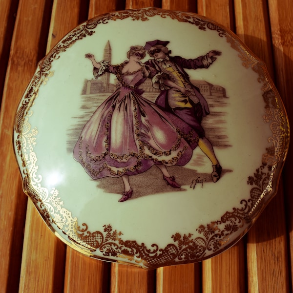 Boite à bijoux - Bonbonnière - Porcelaine de LIMOGES - scène danse bal masqué- coffret à bijoux-