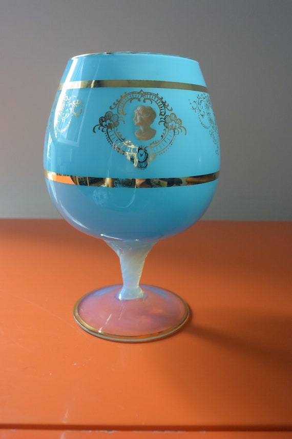 Vase En Opaline Bleue – Vintage, Fabriqué En France, Années 1970 (occasion)