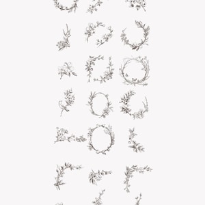 Puede incluir: Un conjunto de 18 coronas y dise&ntilde;os de esquina florales en blanco y negro. Las coronas est&aacute;n hechas de ramas y hojas delicadas con peque&ntilde;as flores. Los dise&ntilde;os de esquina est&aacute;n hechos de ramas y hojas similares.