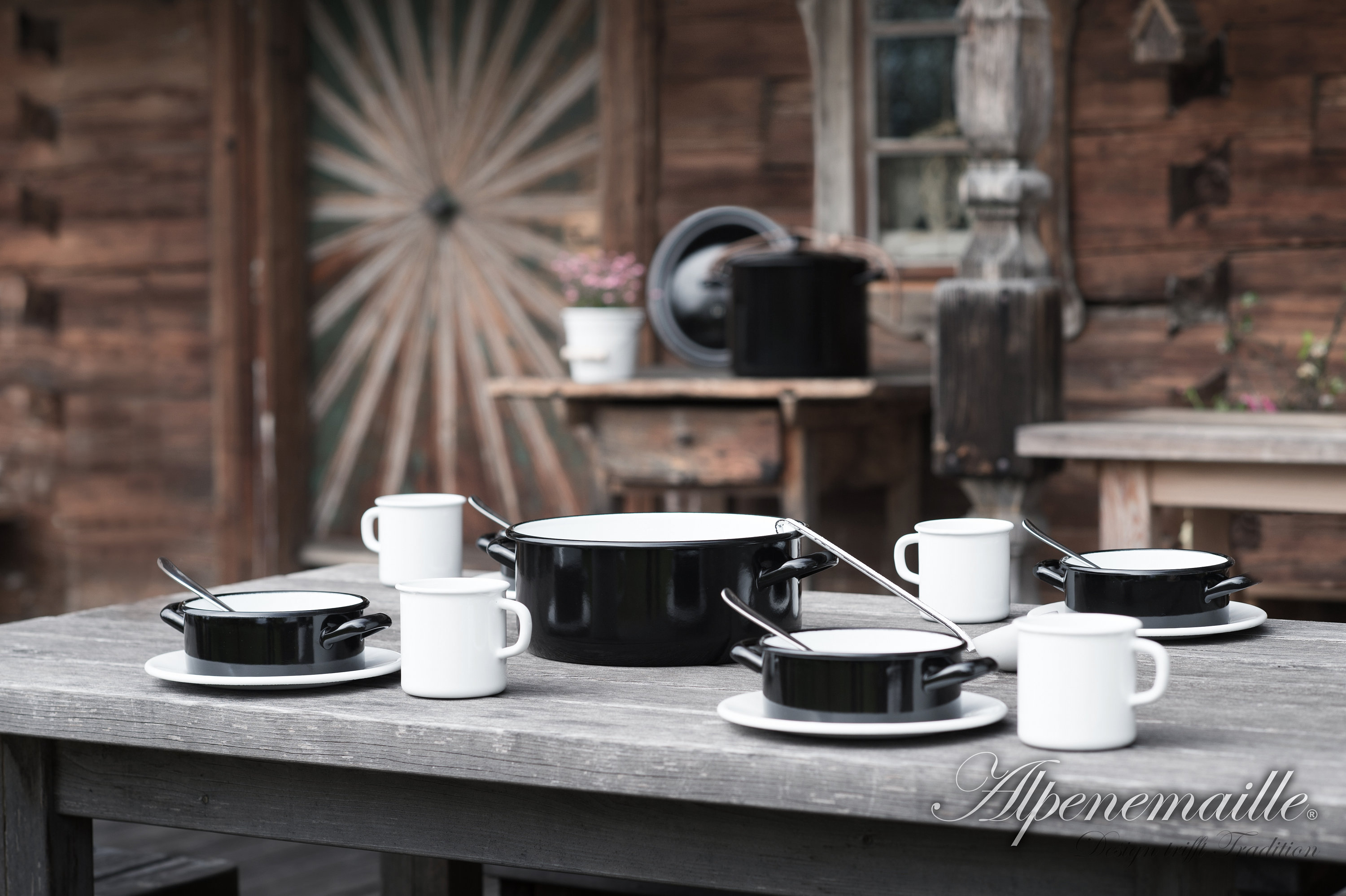 RIESS Premium Emaille, COMBINATIESET incl. potten, deksels, borden, bekers en pollepels, serie "Classic - Giants and Dwarfs" van Alpenemaille®