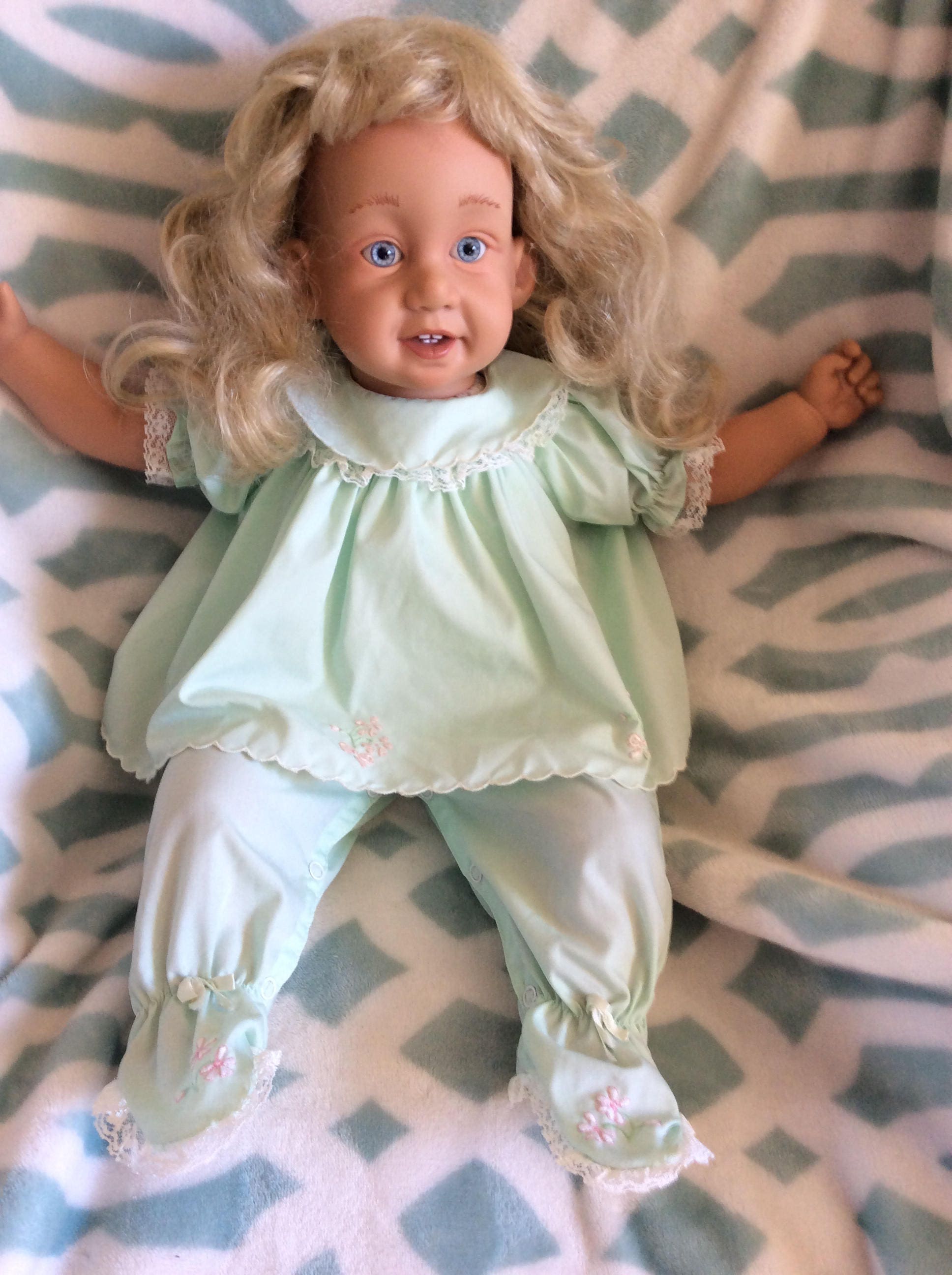 vintage giggles doll