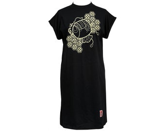 Femme Japonaise Lucky Mallet Tattoo High Neck T-Shirt Robe