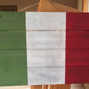 Distressed Italian Pallet Flag/ Flag of Italy/ Italian Flag /Wooden Pallet Flag/ Rustic Home Decor/ Italian Pride