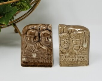 Vintage Metal Alloy Mount Rushmore Salt and Pepper