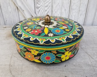 Vintage Daher Embossed Floral Tea Biscuit Tin / Candy Tin ~ Made in England ~ Flower Power