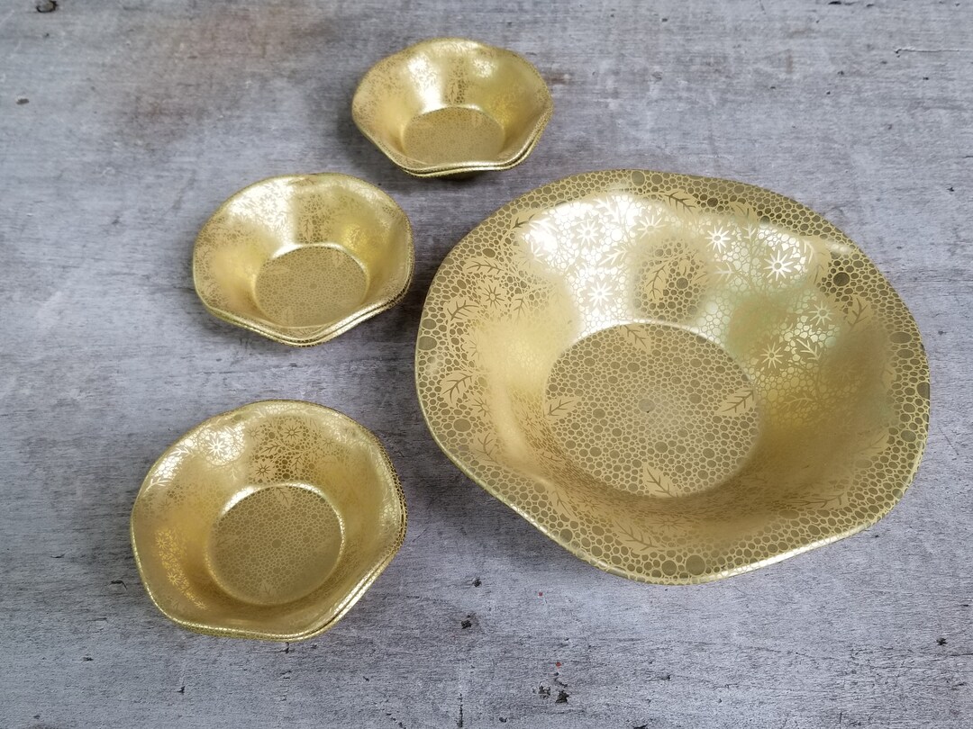 Vintage Metal Nut Serving Bowl With Six Individual Dishes Mid Century