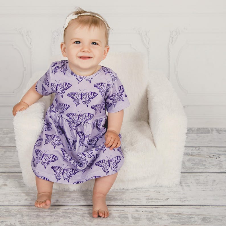 DIY baby shower gift idea – easy dress with printable pattern