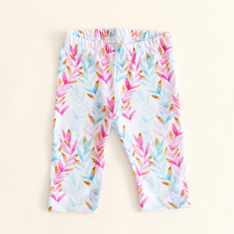 Capri girls leggings made from printable pattern. Lovely outfit for spring and summer or school outfit.