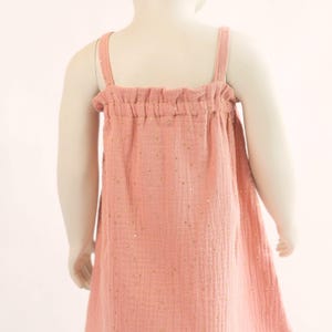 Zomerjurk patroon en top naaipatronen bundel voor kinderkleding mousseline baby outfit idee heel eenvoudig beginnersproject om te naaien peuterjurk afbeelding 11