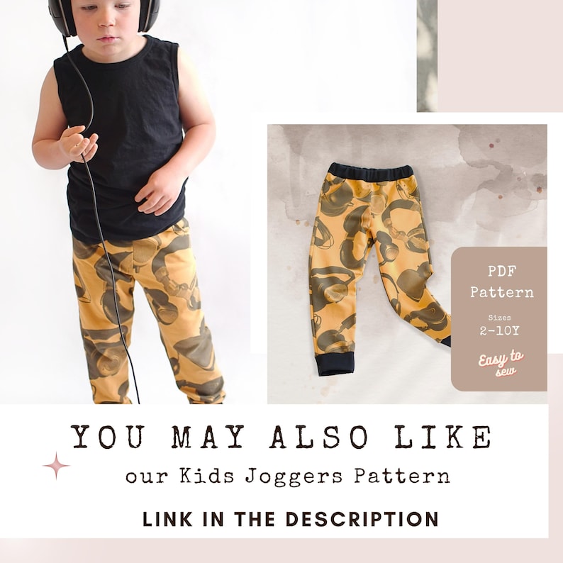 Op de afbeelding: Een PDF-patroon voor kinderjoggingbroeken, maten 2-10 jaar. Het patroon heeft een gele en bruine print met een ontwerp van koptelefoons. De tekst "Makkelijk te naaien" is ook inbegrepen.