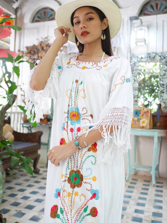 1970s Vintage White Cotton Embroidery Maxi Dress,… - image 6