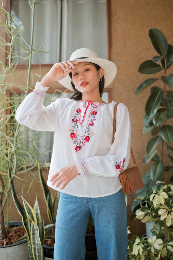 1970s Hungarian Hand Embroidered Long Sleeves Blou