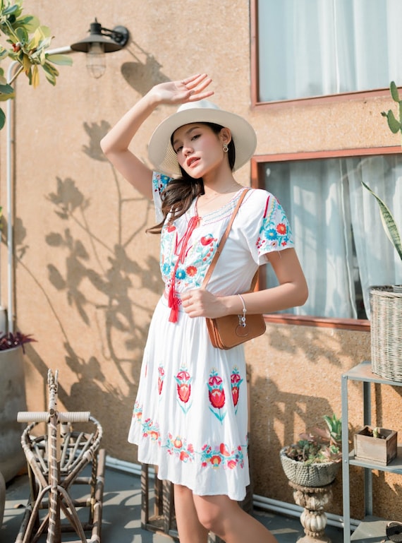 Vintage Mexican Dress, Floral Embroidered Dress