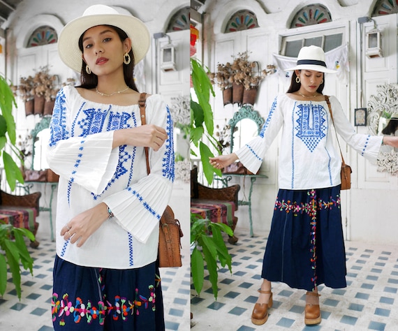 Beautiful Vintage Hand Embroidered Romanian Peasan