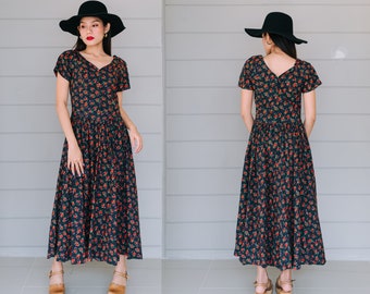 Vintage Laura Ashley Maxi Dress, Vintage Black Laura Ashley with Floral Printed Dress, Laura Ashley Originally women’s size M