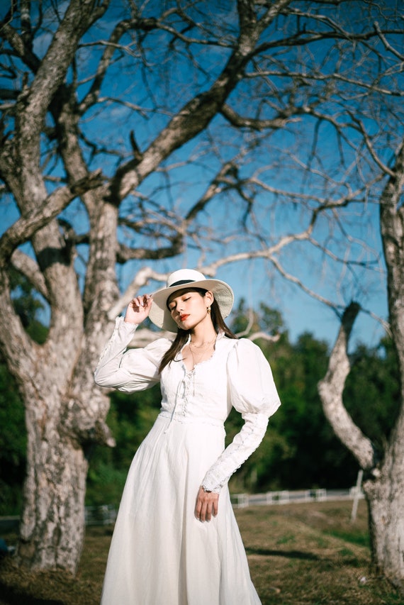 Vintage Gunne Sax Prairie Dress , White Cream Wedd