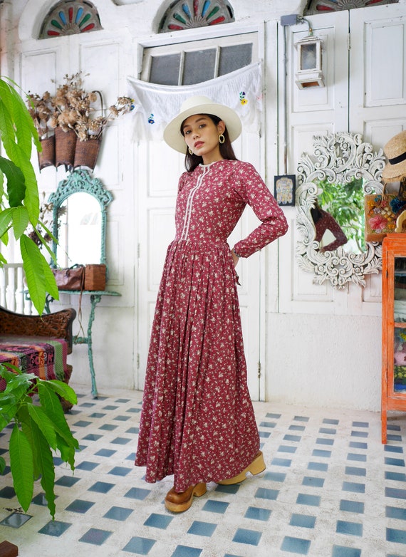 1970s Vintage Floral Print Dress, Boho Long Sleeve