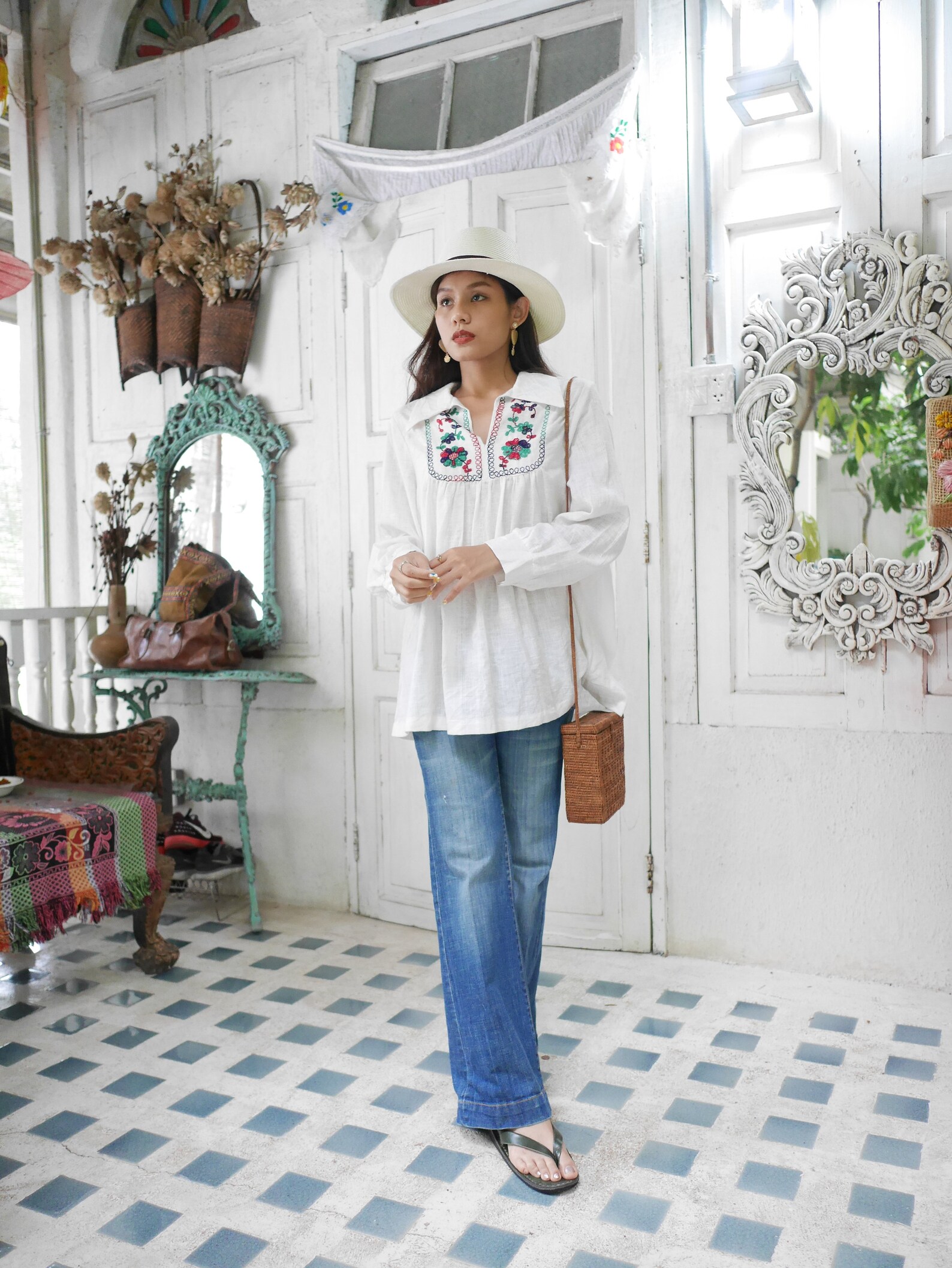 White Boho Embroidered Long Sleeve Blouse