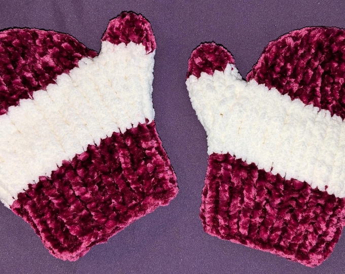 burgundy and cream mittens age 10-12