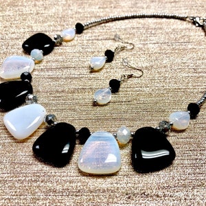 Black Statement Necklace Set, Black White Necklace, White Earrings, Chunky Necklace, Bib Necklace,Glass Jewelry, Summer Jewelry