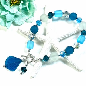 Sea Glass Scallop Shell Bracelet, Scallop Shell Bracelet, Scallop Shell Jewelry, Sea Glass Bracelet, Sea Glass Jewelry, Beachy Jewelry,