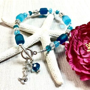 Bracelet sirène en verre de mer, Bracelet sirène, Bracelet en verre de mer, Bijoux en verre de mer, Bijoux sirène, Bijoux d&#39;été, Cadeau sirène
