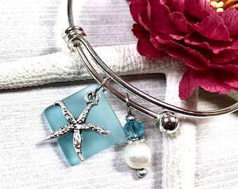 Blue Sea Glass Starfish Bracelet, Starfish Bracelet, Sea Glass Bangle Bracelet, Blue Sea Glass Bracelet, Sea Glass Jewelry, Beachy Jewelry