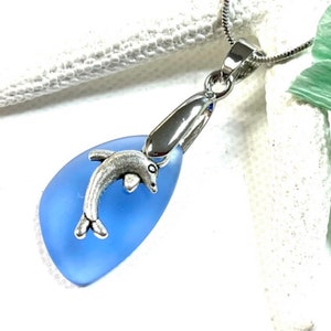Sea Glass Dolphin Necklace, Dolphin Pendant Necklace, Dolphin Jewelry, Dolphin Gift, Nautical Jewelry, Beachy Jewelry, Sea Glass Necklace