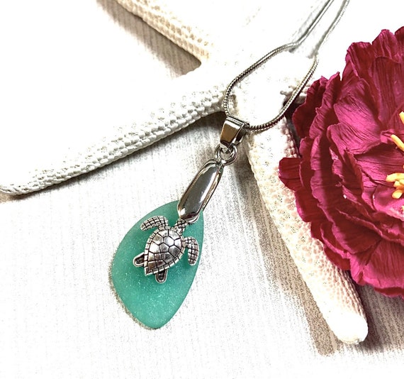 Blue Sea Glass Turtle Necklace, Sea Turtle Necklace, Sea Glass Pendant Necklace, Aqua Blue Sea Glass. Beachy Jewelry. Sea Glass Jewelry.
