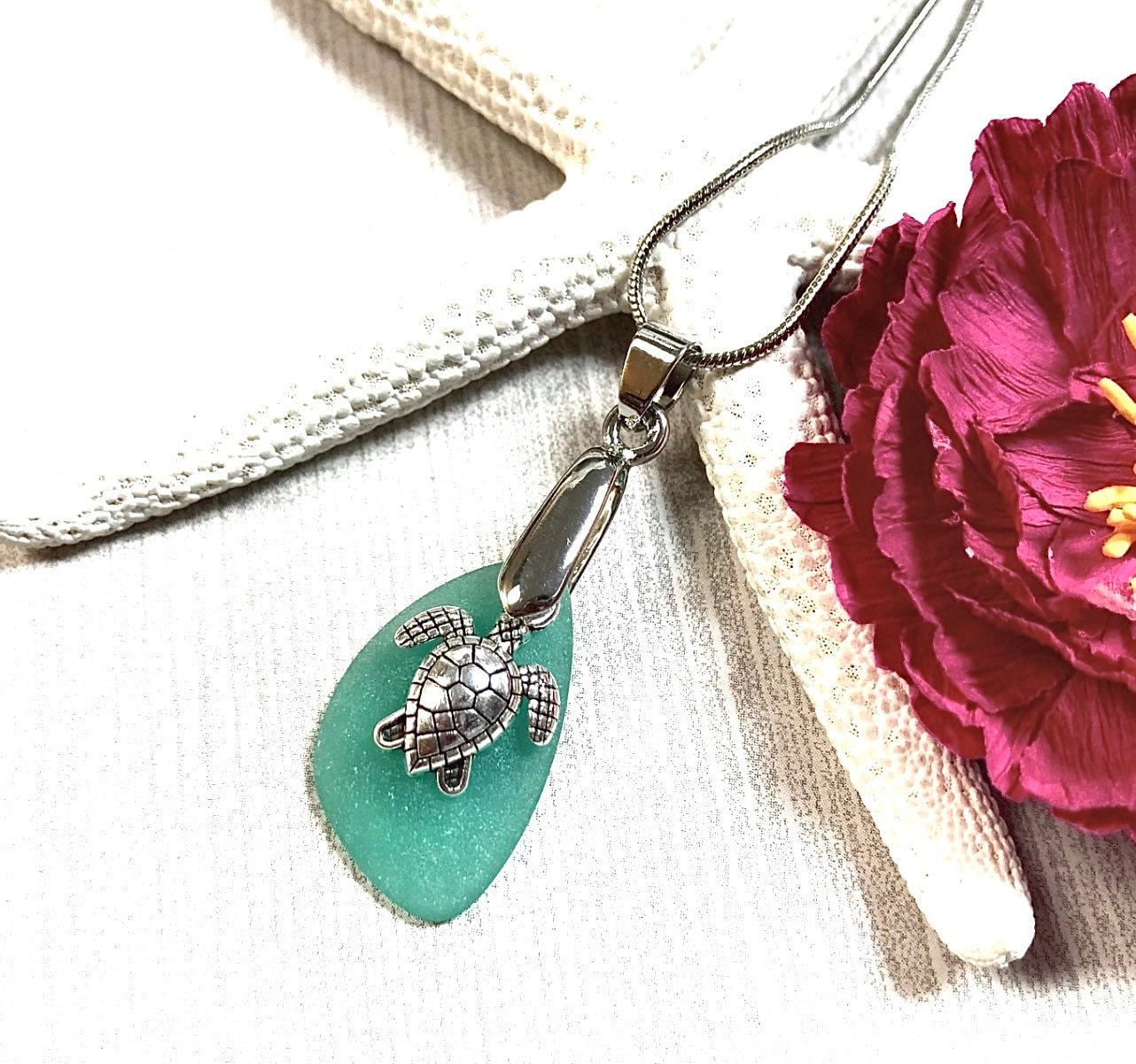 Blue Sea Glass Turtle Necklace, Sea Turtle Necklace, Sea Glass Pendant Necklace, Aqua Blue Sea Glass. Beachy Jewelry. Sea Glass Jewelry.