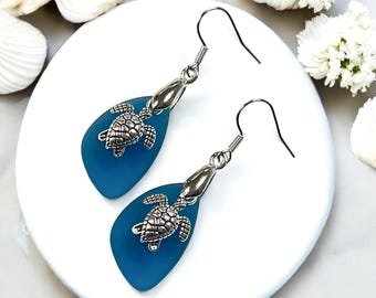 Sea Glass Turtle Earrings • Sea Turtle Earrings• Turtle Jewelry • Turtle Gift • Sea Glass Earrings • Sea Glass Jewelry, Beachy Jewelry