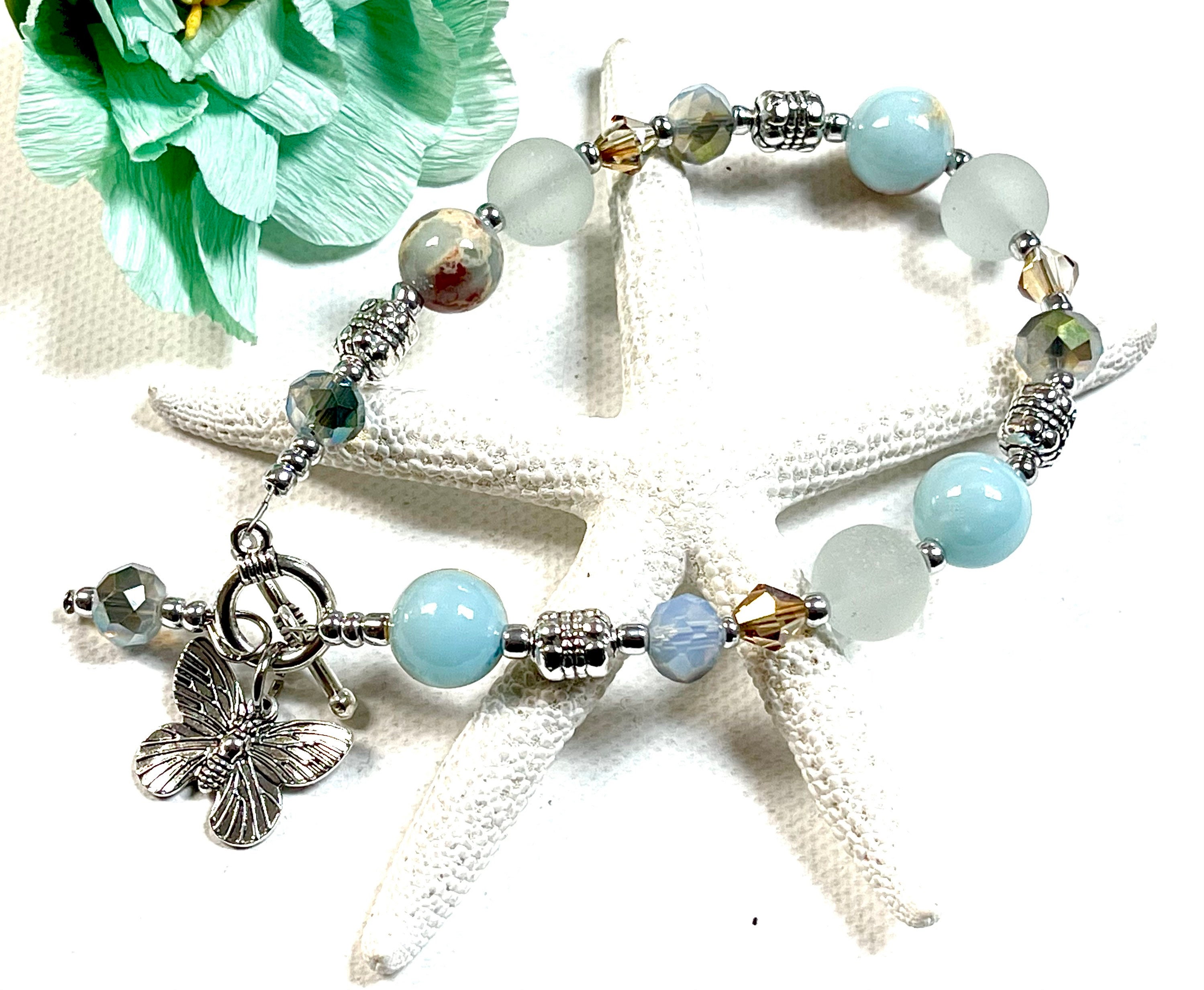 Bracelet papillon en verre de mer, Bracelet papillon, Bracelet en jaspe, Bracelet en verre de mer, Bijoux en verre de mer, Bijoux papillon, Bijoux d'été