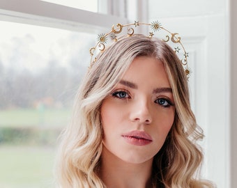 Gold Wedding Hair Pieces, Celestial Tiara, Star bridal accessories, Wedding moons crown, Boho bride, Bohemian headpiece, Hair Accessory